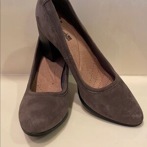 Clarks Gray Suede Heels NWT Size 9